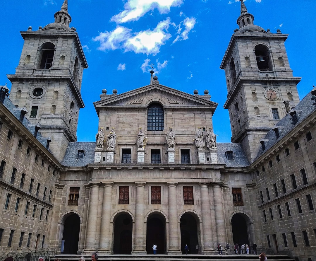 The Thrill of Outdoor Adventures: Embracing Nature and Travel